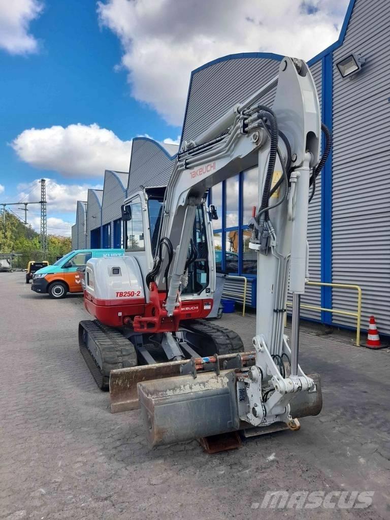 Takeuchi TB 250-2 Miniescavatori