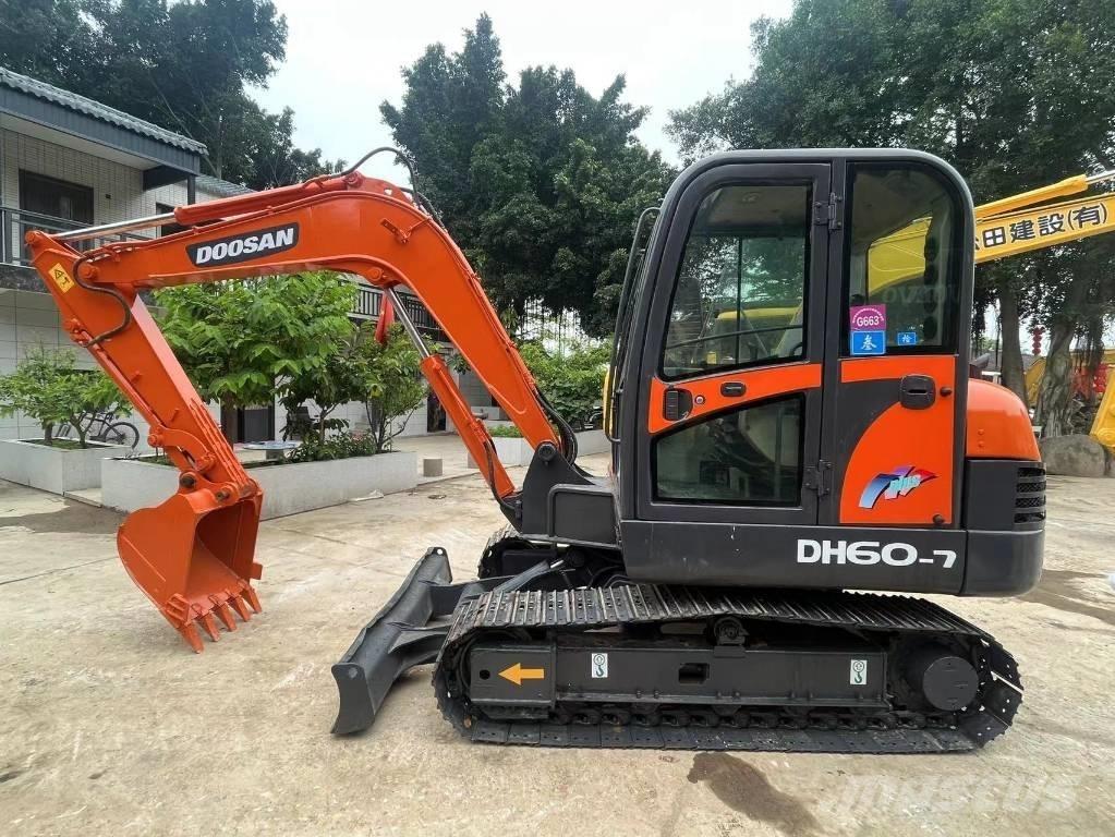 Doosan DH 60-7 Miniescavatori
