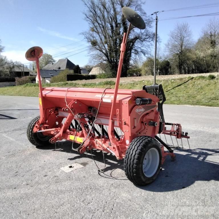 Kuhn Premia 300 Perforatrici