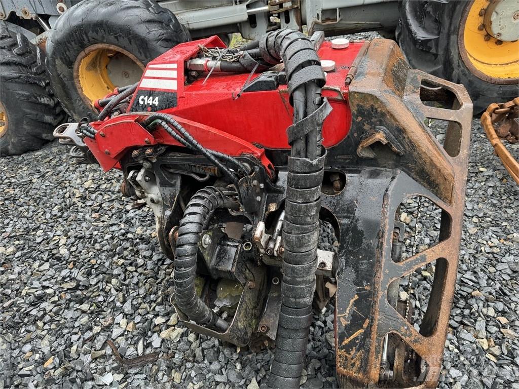 Komatsu C 144 Sramatrici