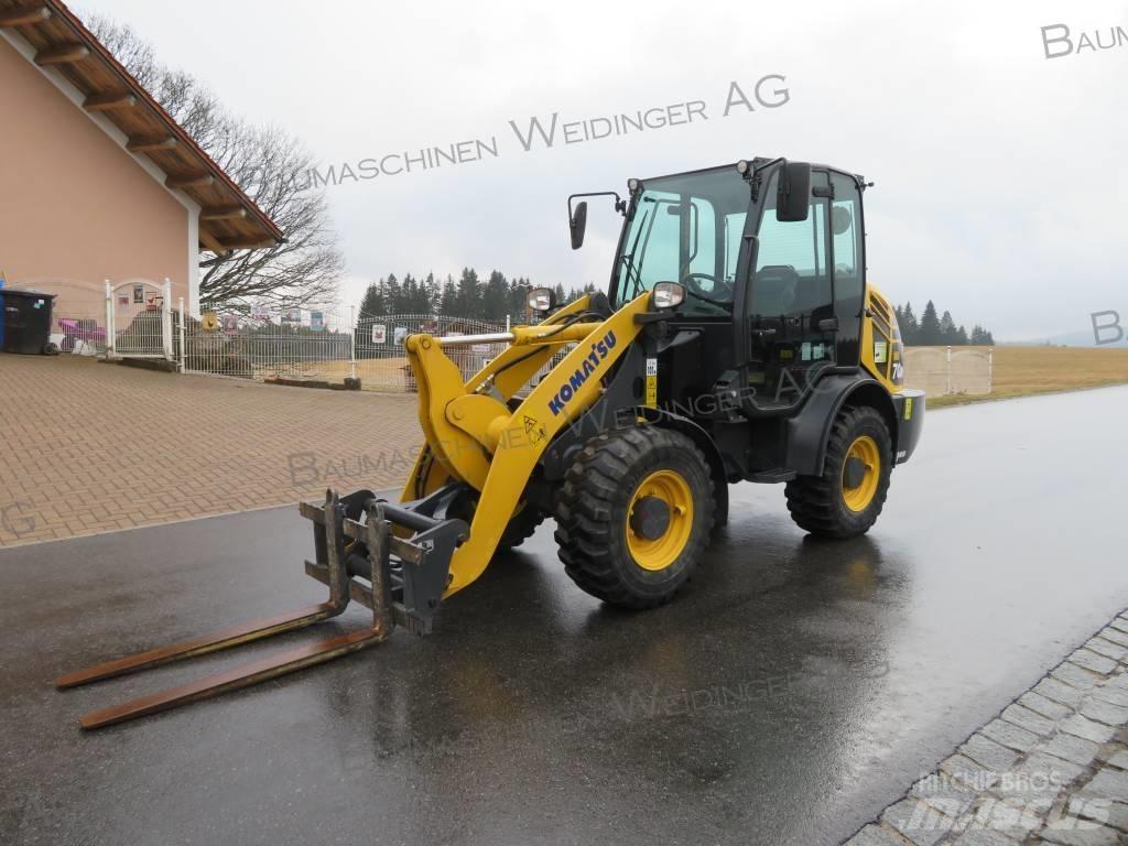 Komatsu WA 70M Pale gommate