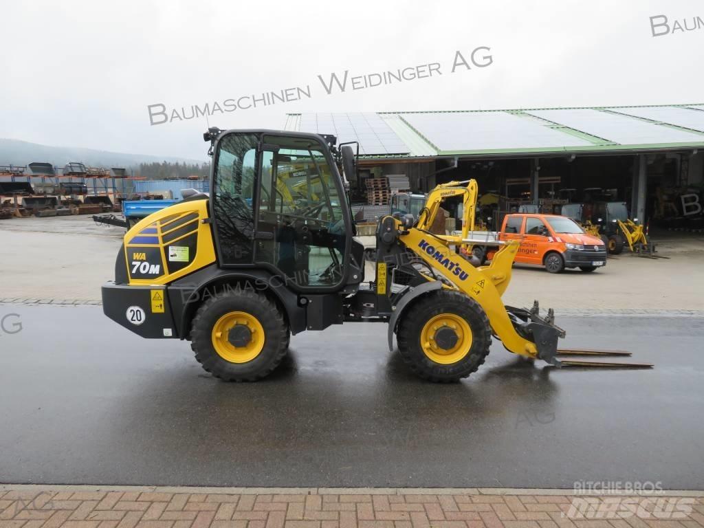 Komatsu WA 70M Pale gommate