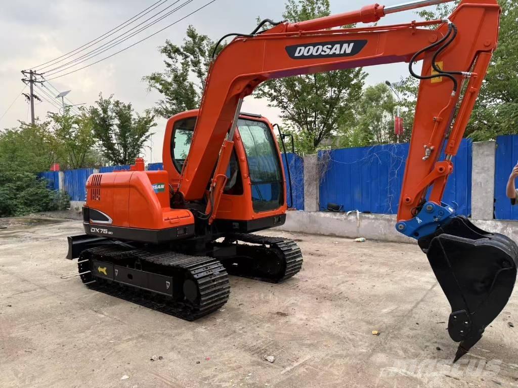 Doosan DX 75 Escavatori cingolati