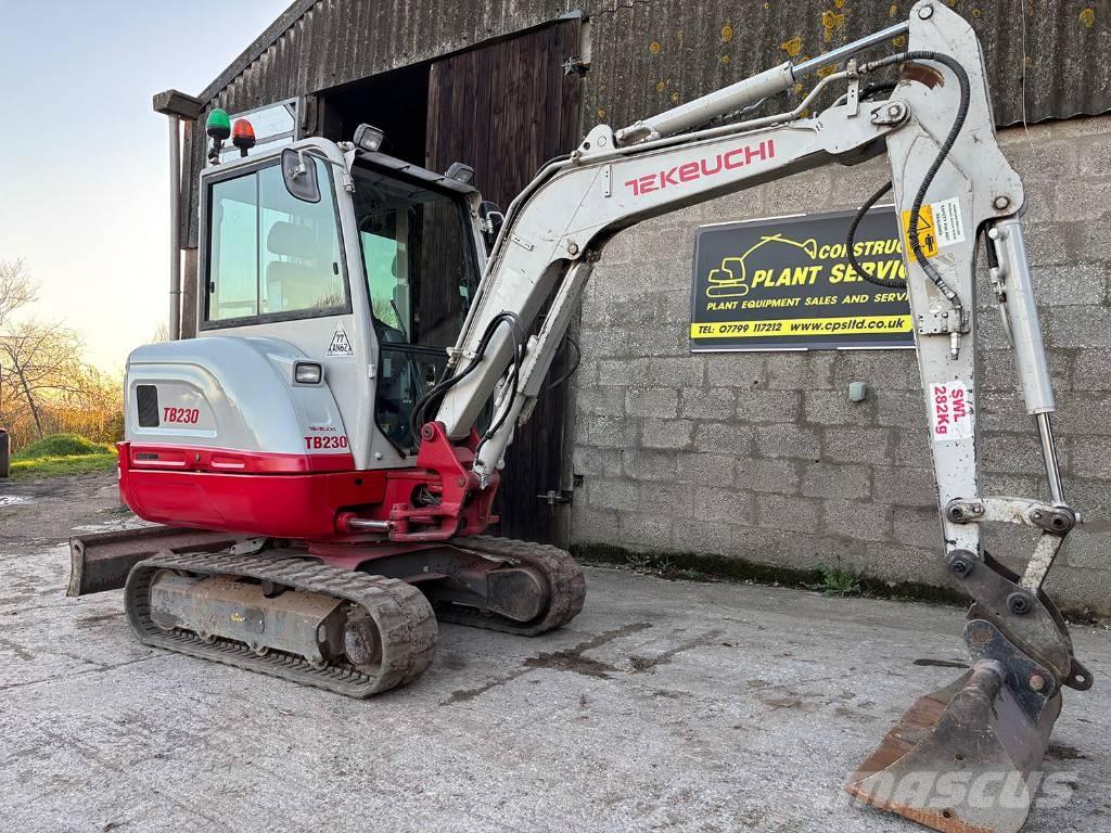 Takeuchi TB 230 Miniescavatori