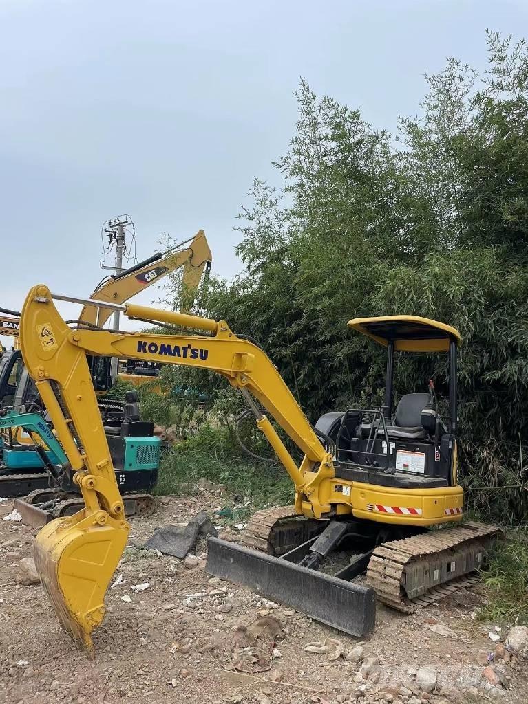 Komatsu PC35 Miniescavatori
