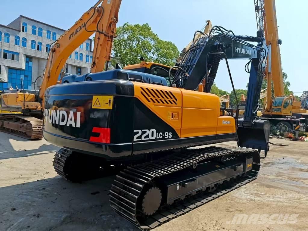 Hyundai R220LC-9S Escavatori cingolati