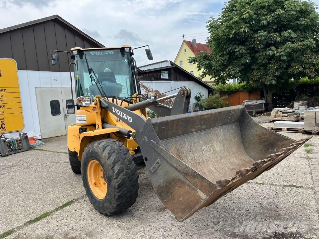 Volvo L 35 G Pale gommate