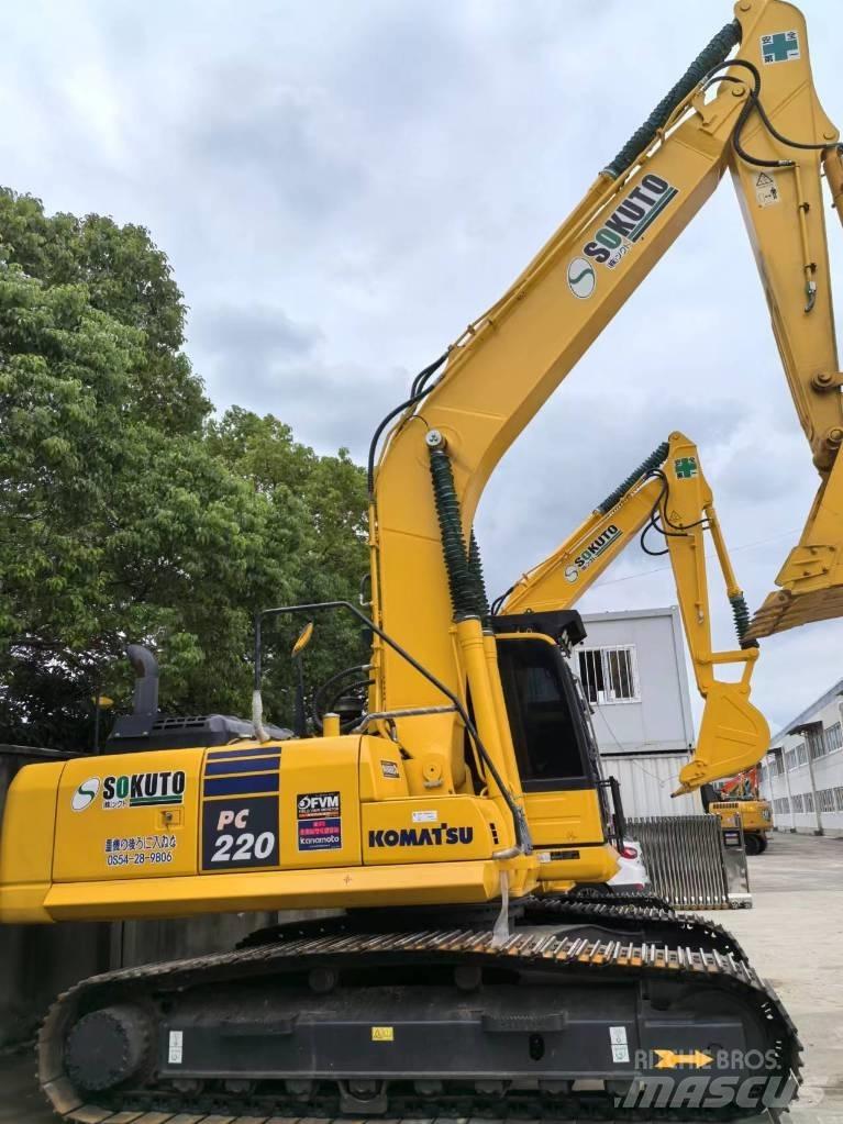 Komatsu PC 220-8 Escavatori cingolati