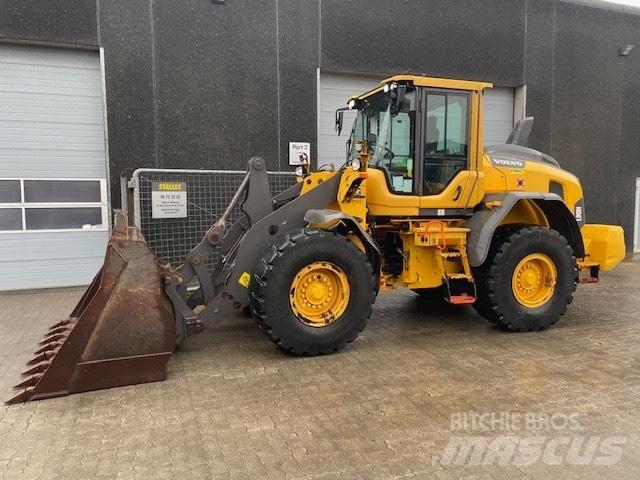 Volvo L90H Pale gommate