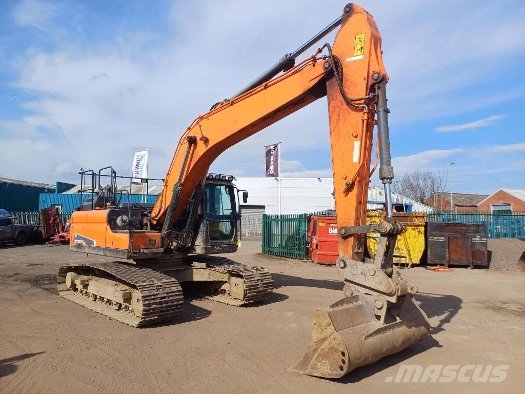 Develon DX225LC-5 Escavatori cingolati