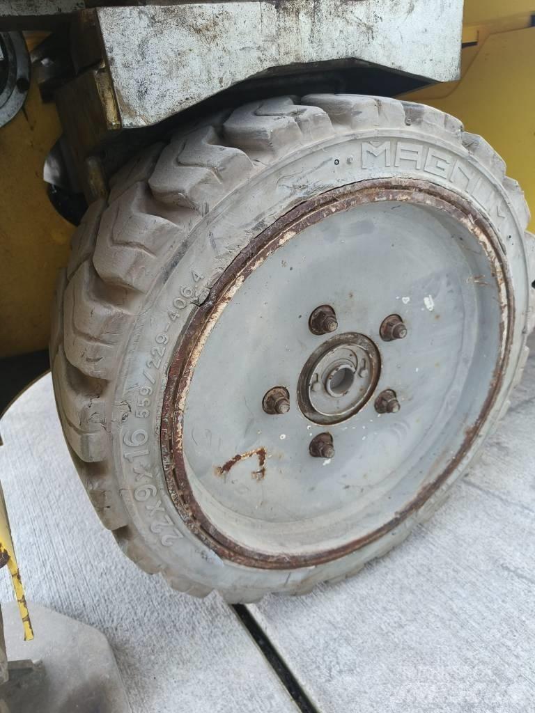 PB PB 225-12 ES Piattaforme a pantografo