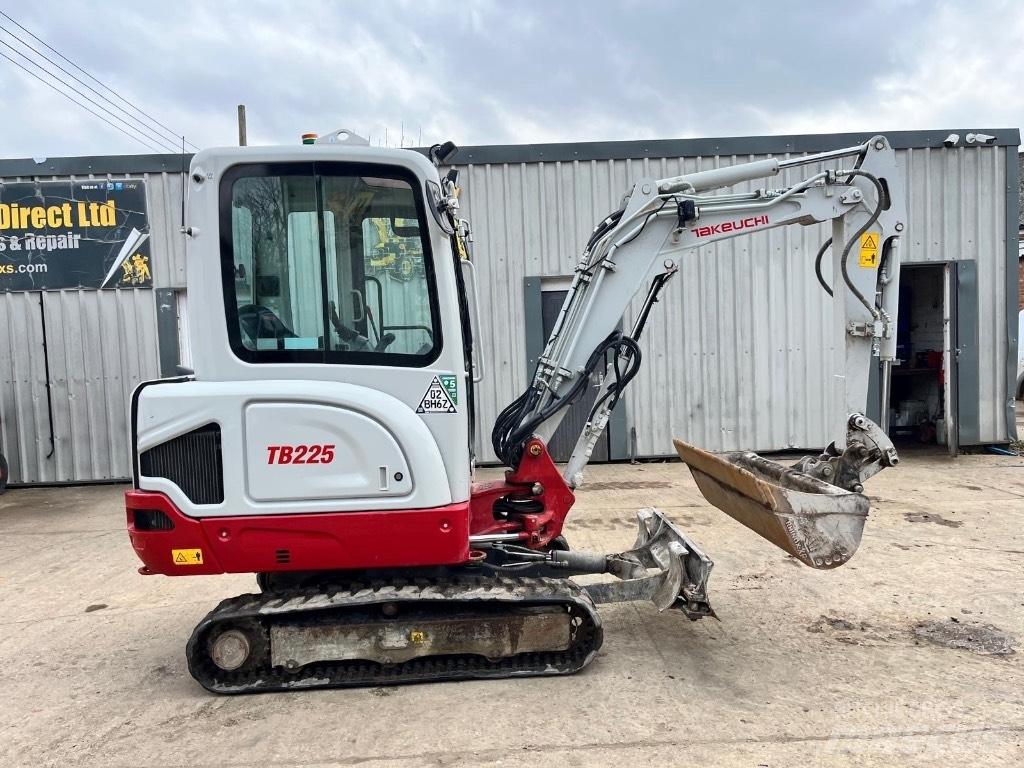 Takeuchi TB 225 Miniescavatori