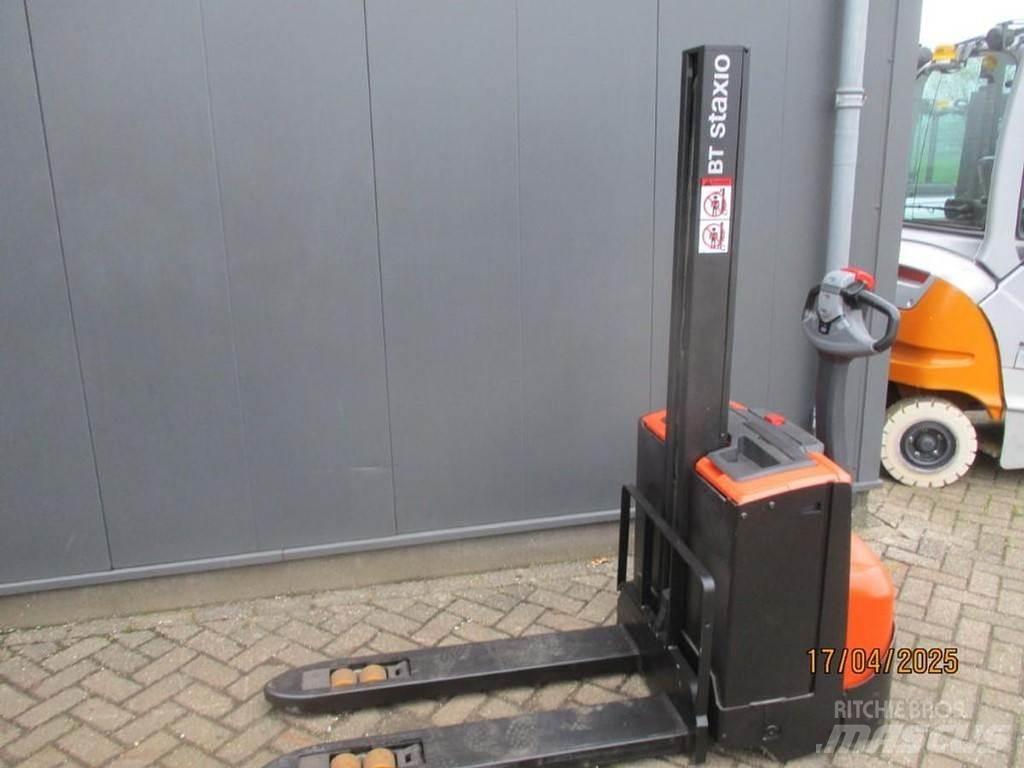BT SWE 080L Transpallet uomo a terra