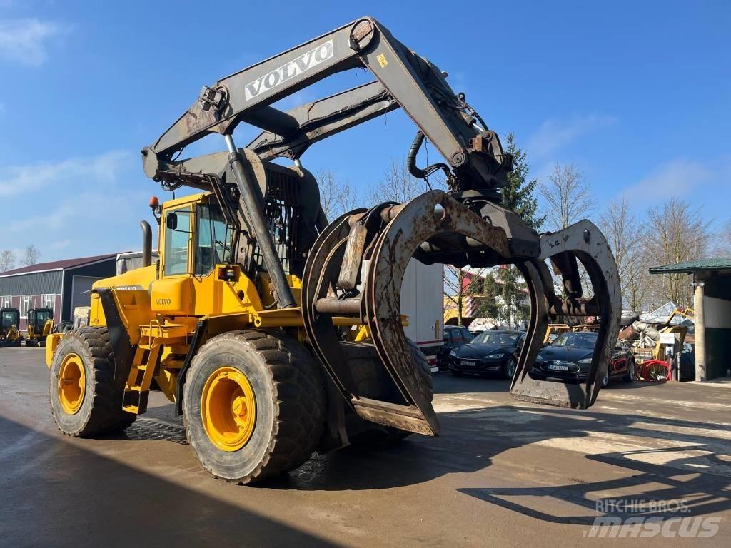 Volvo L 180 D Pale gommate