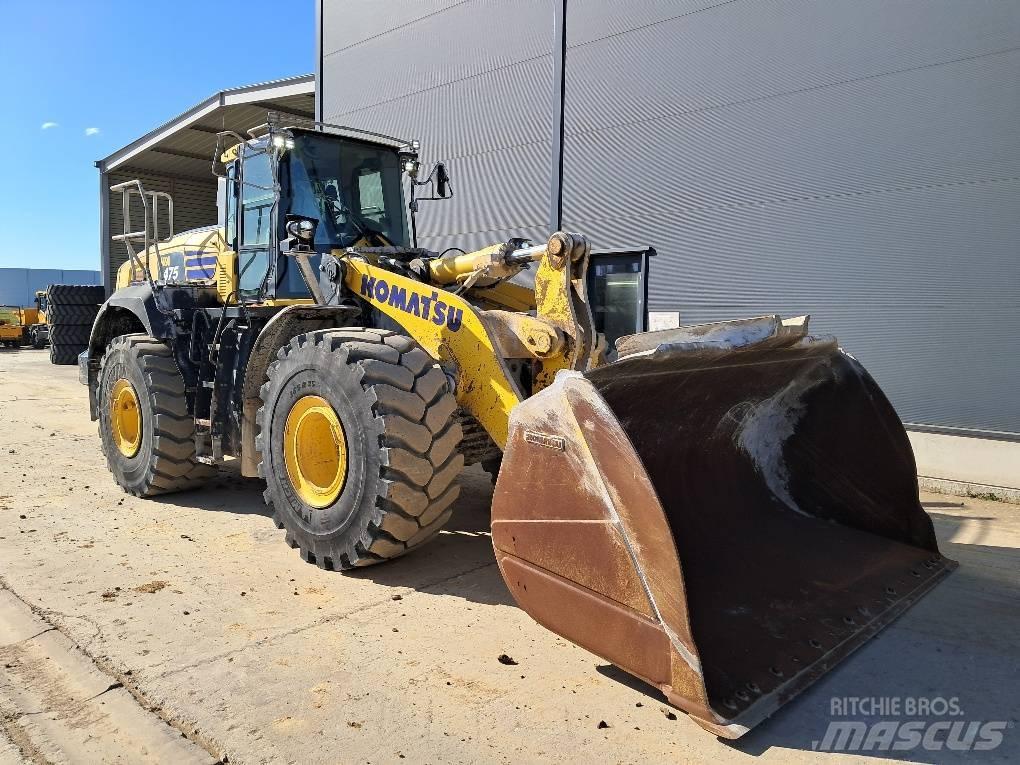 Komatsu WA475-10E0 Pale gommate