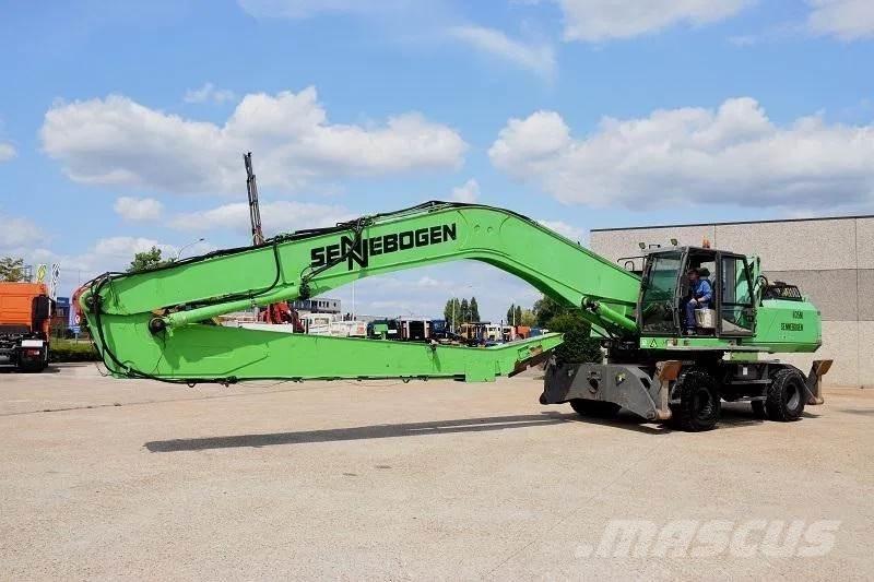  Onbekend 835M Escavatori gommati
