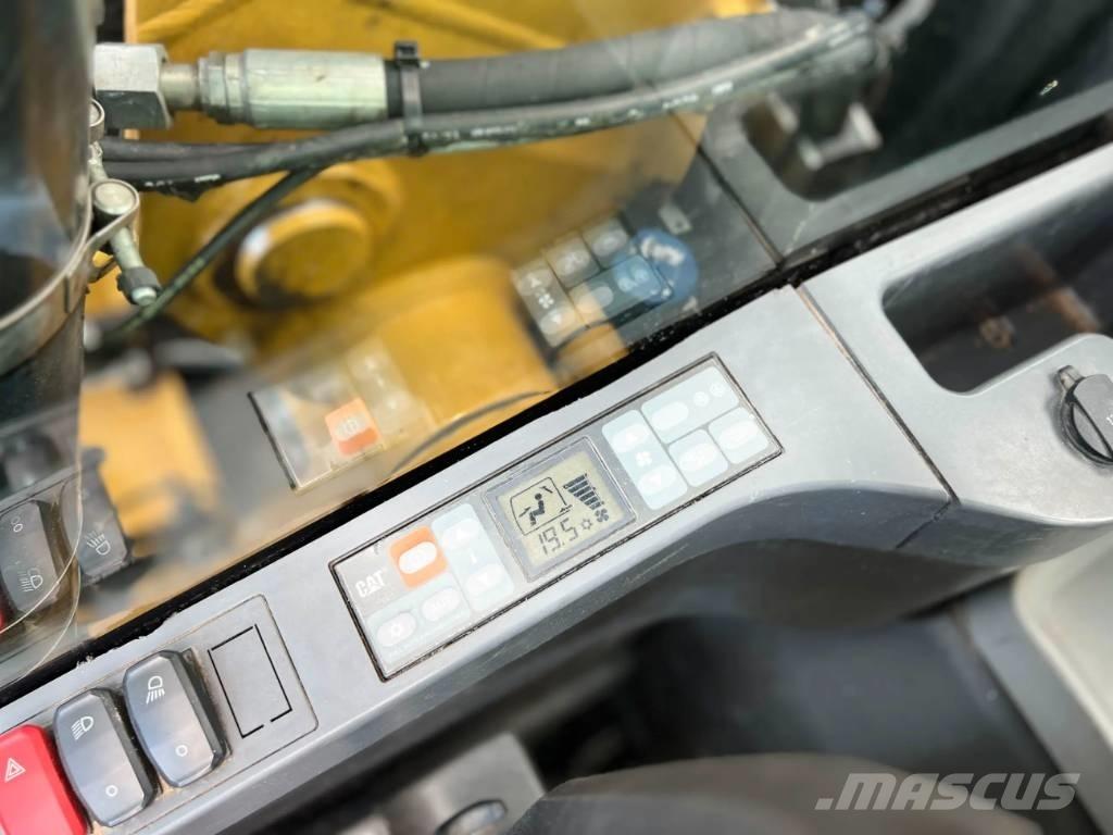 CAT M318F Escavatori gommati