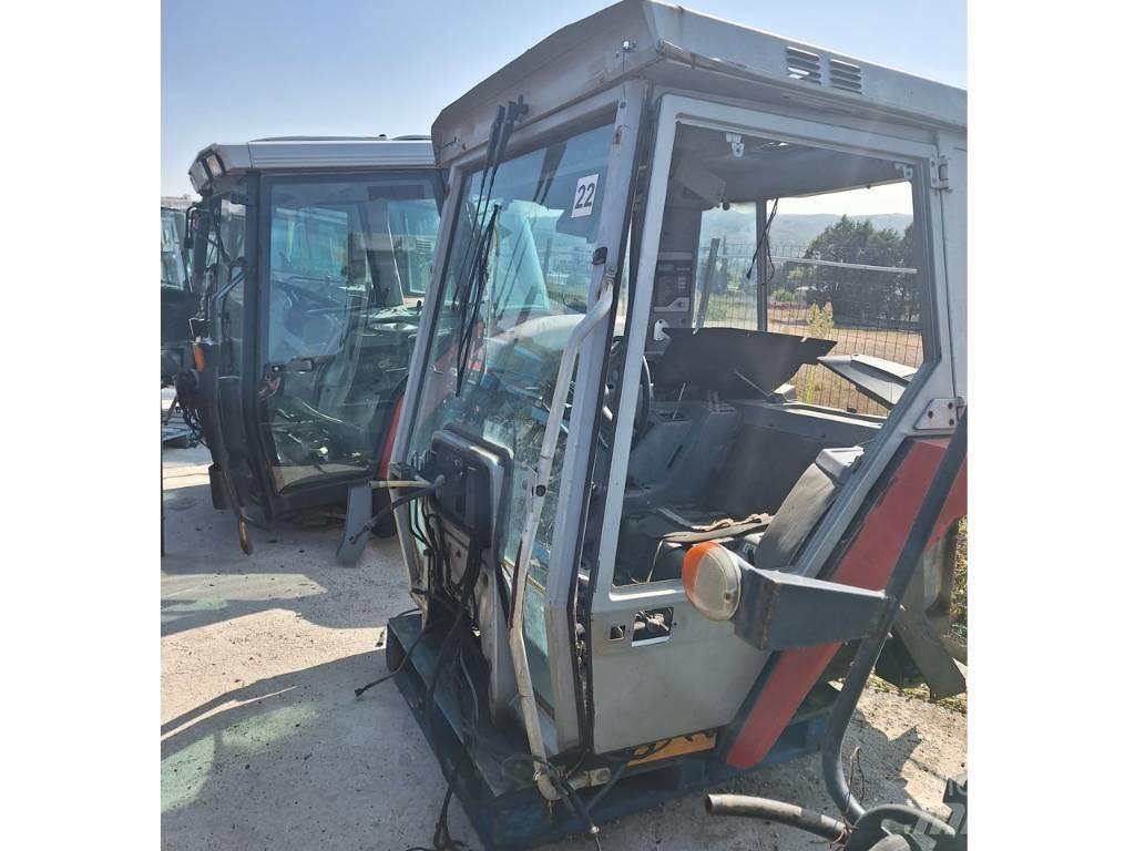 Massey Ferguson 3080 Cabine e interni