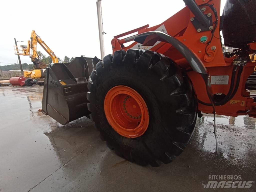 Hitachi ZW 310-6 Pale gommate