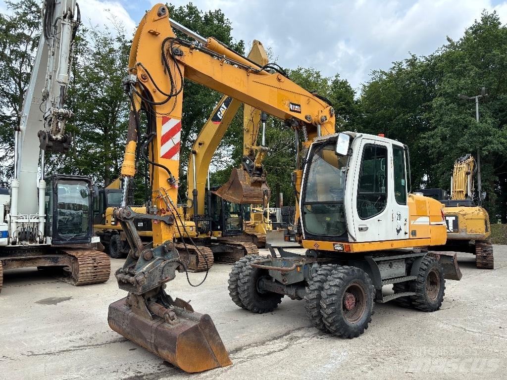 Liebherr A316 Escavatori gommati