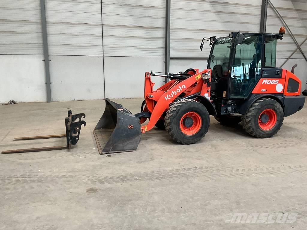 Kubota R 085 Pale gommate