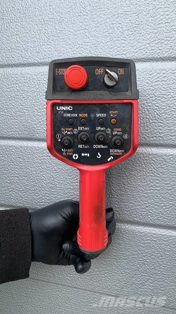 Unic URW 295 Mini gru