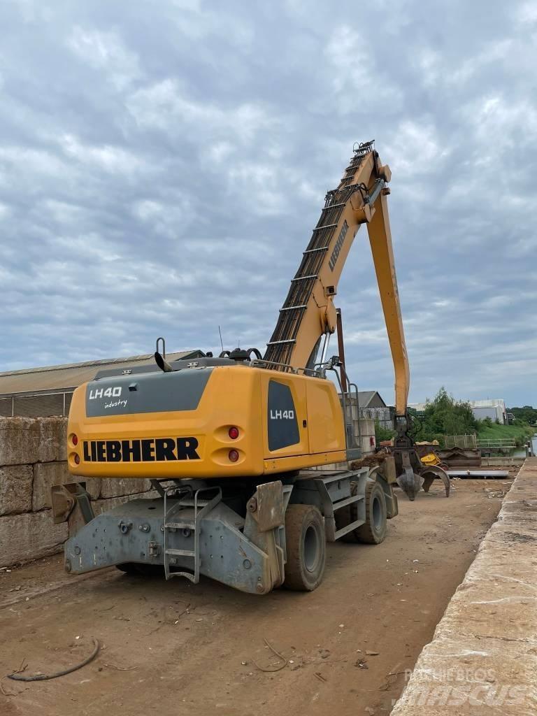 Liebherr LH40M Movimentazione rifiuti