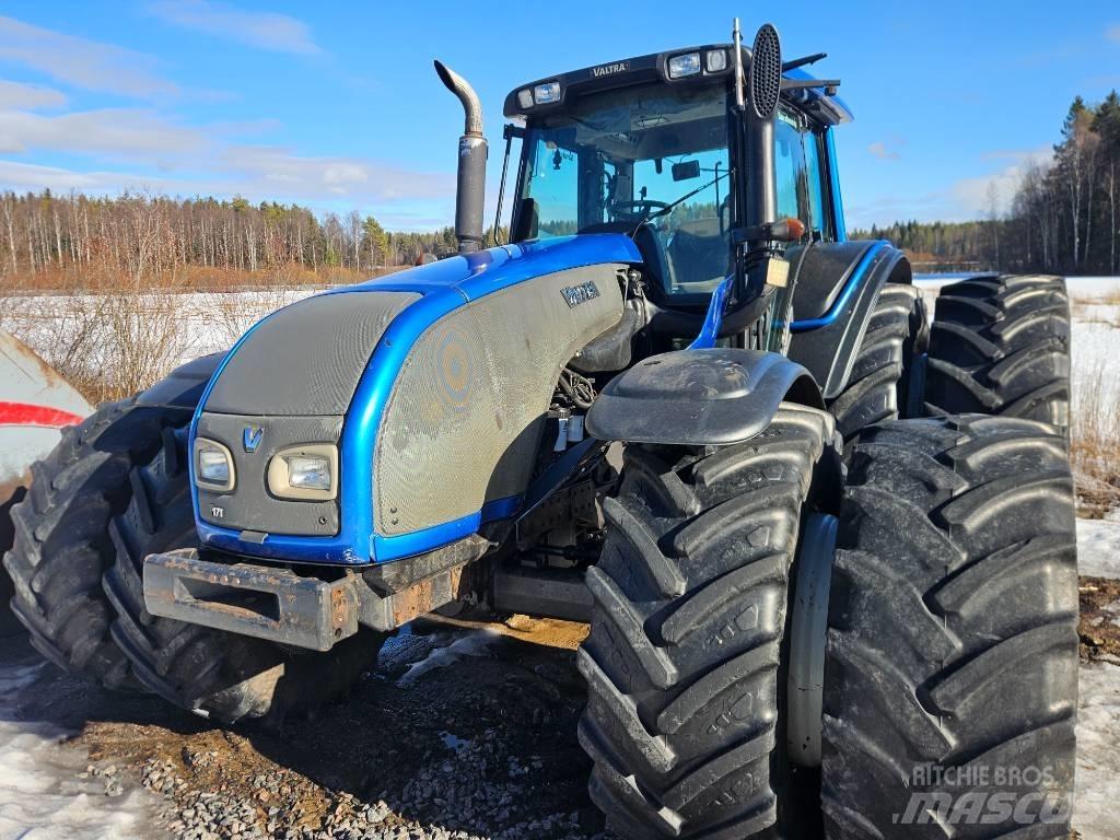 Valtra T 171 Trattori