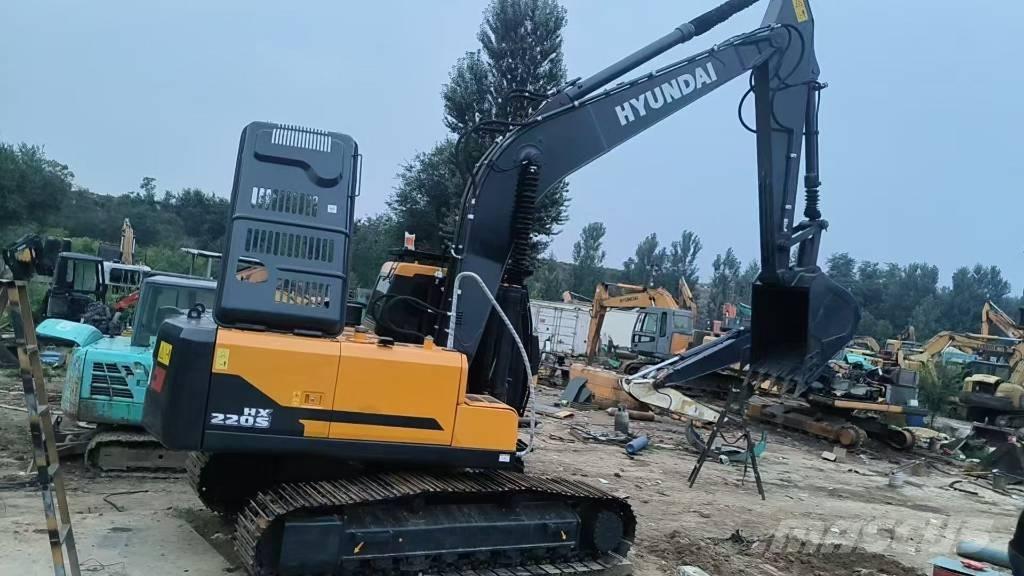 Hyundai HX220S Escavatori cingolati