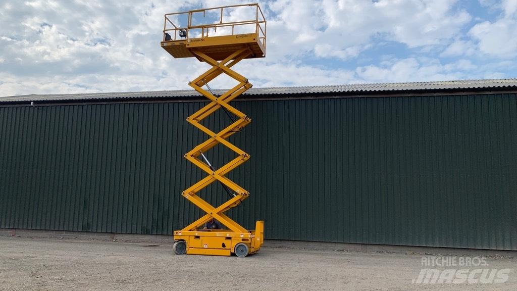 Haulotte Compact 12 Piattaforme a pantografo