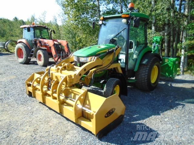 John Deere 4066 R Trattori