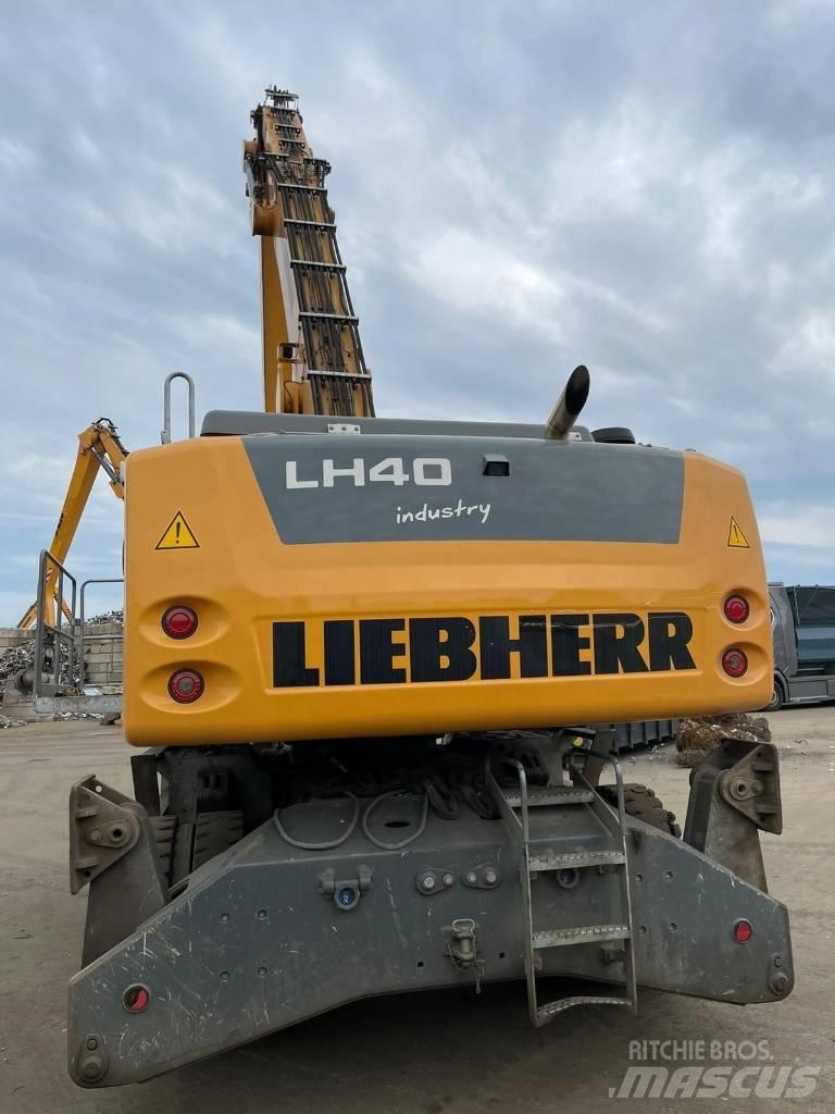 Liebherr LH40M Movimentazione rifiuti