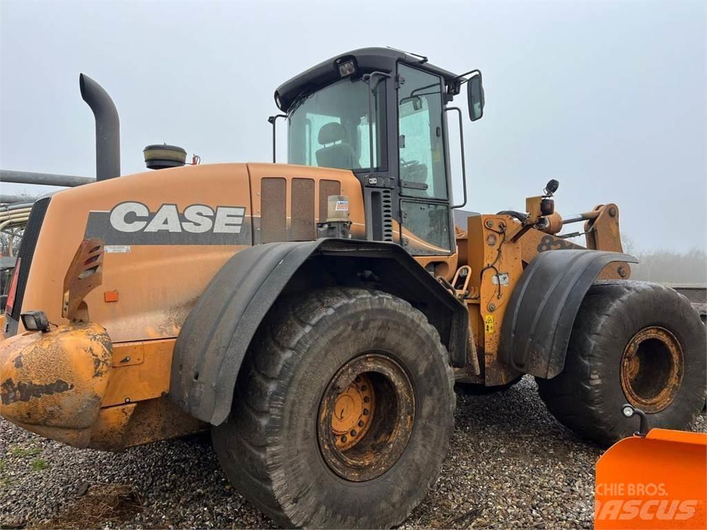 Case IH 821E Pale gommate
