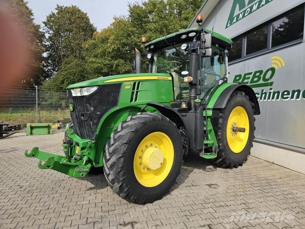 John Deere 7250R Trattori