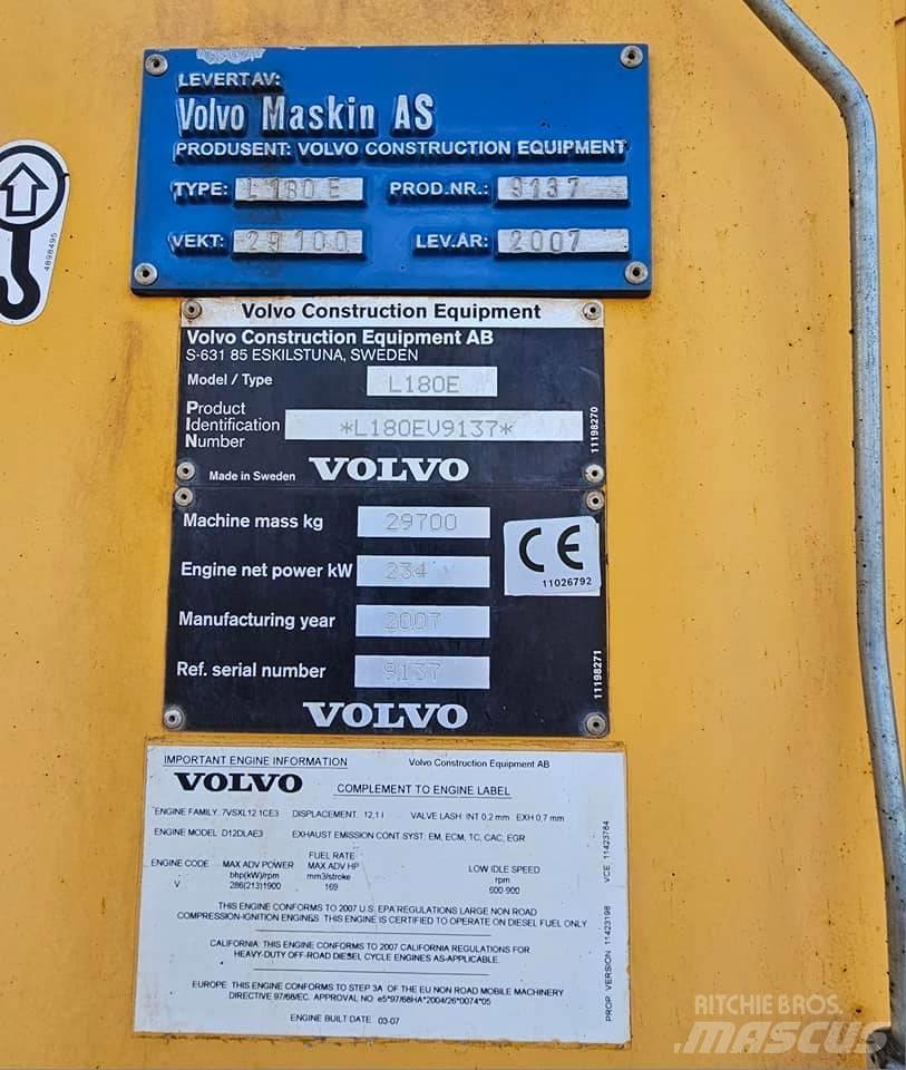 Volvo L 180 E Pale gommate