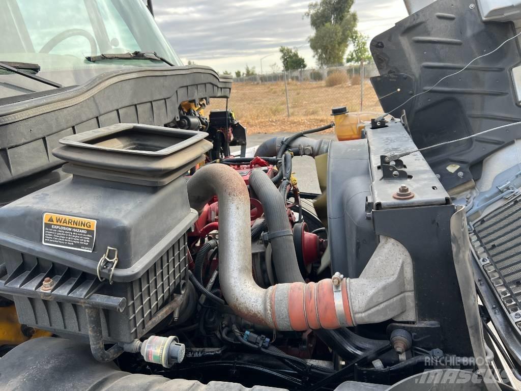International 4300 Camion con sponde ribaltabili