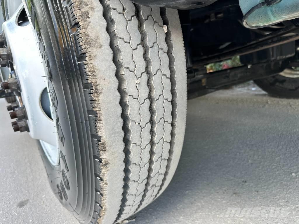 International 4300 Camion autospurgo