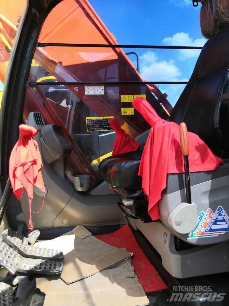 Hitachi ZX200 Escavatori cingolati