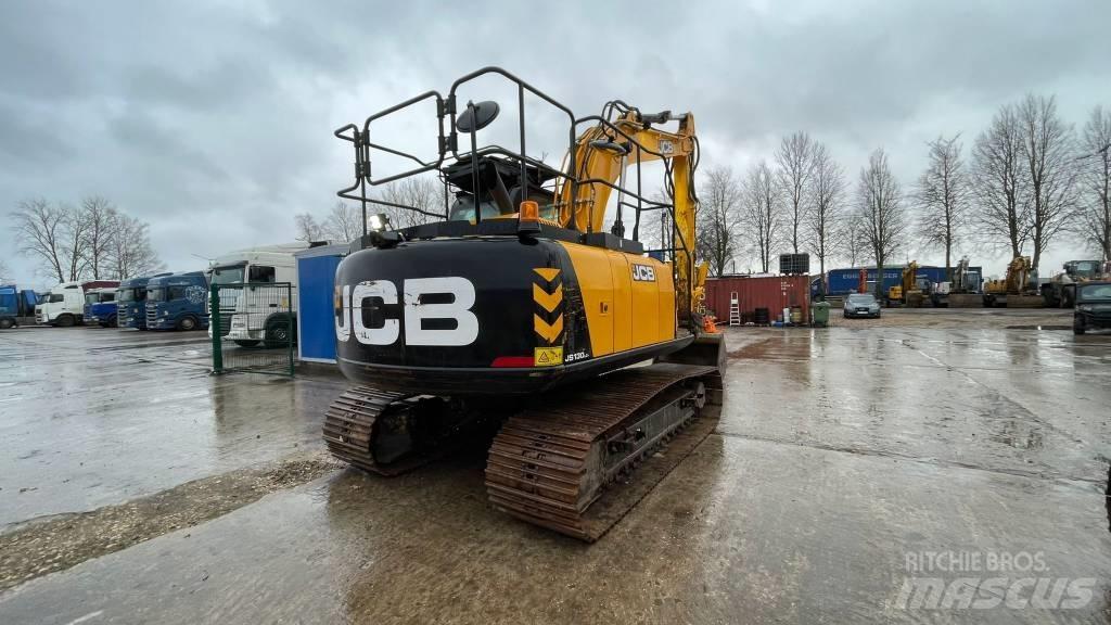 JCB JS 130 LC Escavatori cingolati