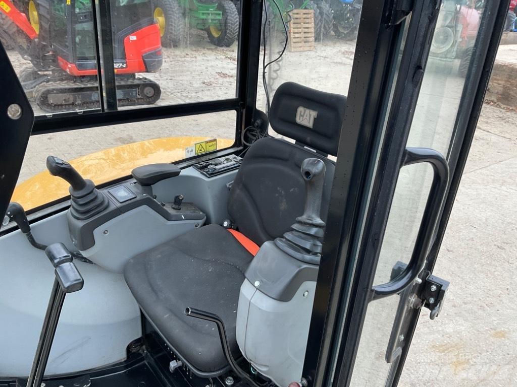 CAT 302.7 D CR Miniescavatori