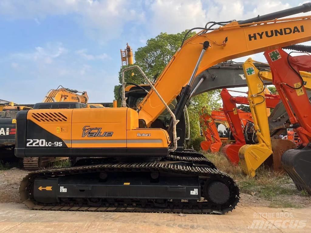 Hyundai R220LC-9S Escavatori cingolati