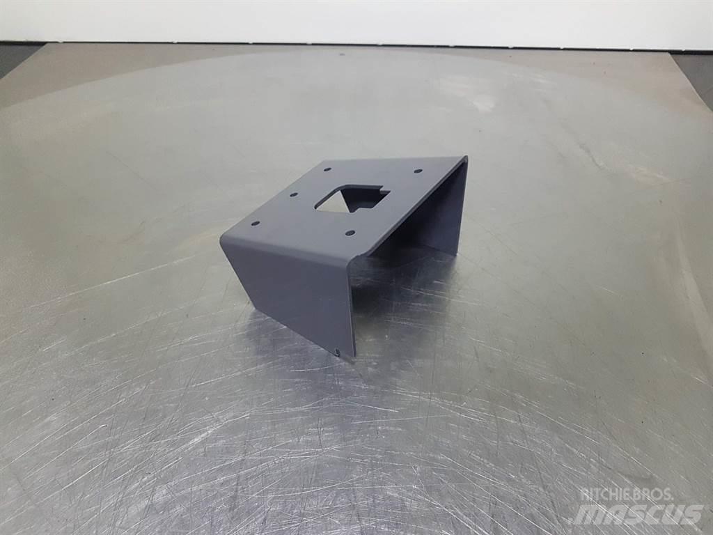 Ahlmann 4102468A Cabine e interni