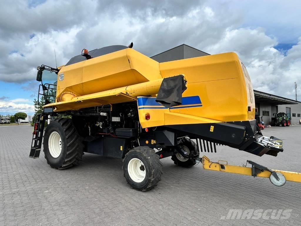 New Holland TC 5.80 Mietitrebbiatrici