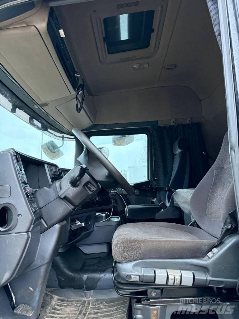 Scania R 560 Camion trasporto legname