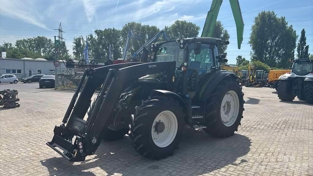 Valtra G135 Trattori