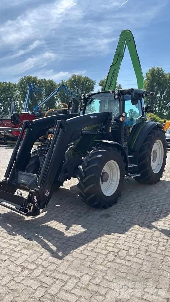 Valtra G135 Trattori