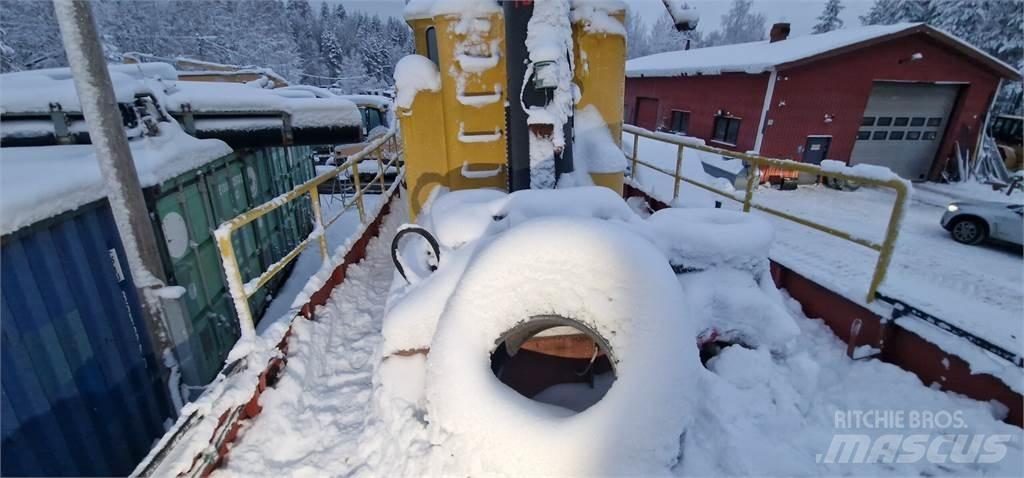  Monni Hinaaja Barche da lavoro, chiatte e pontoni