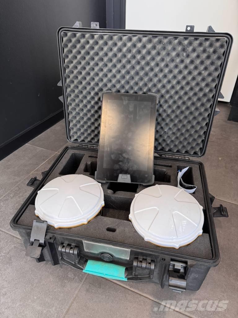 CAT 323 Escavatori cingolati