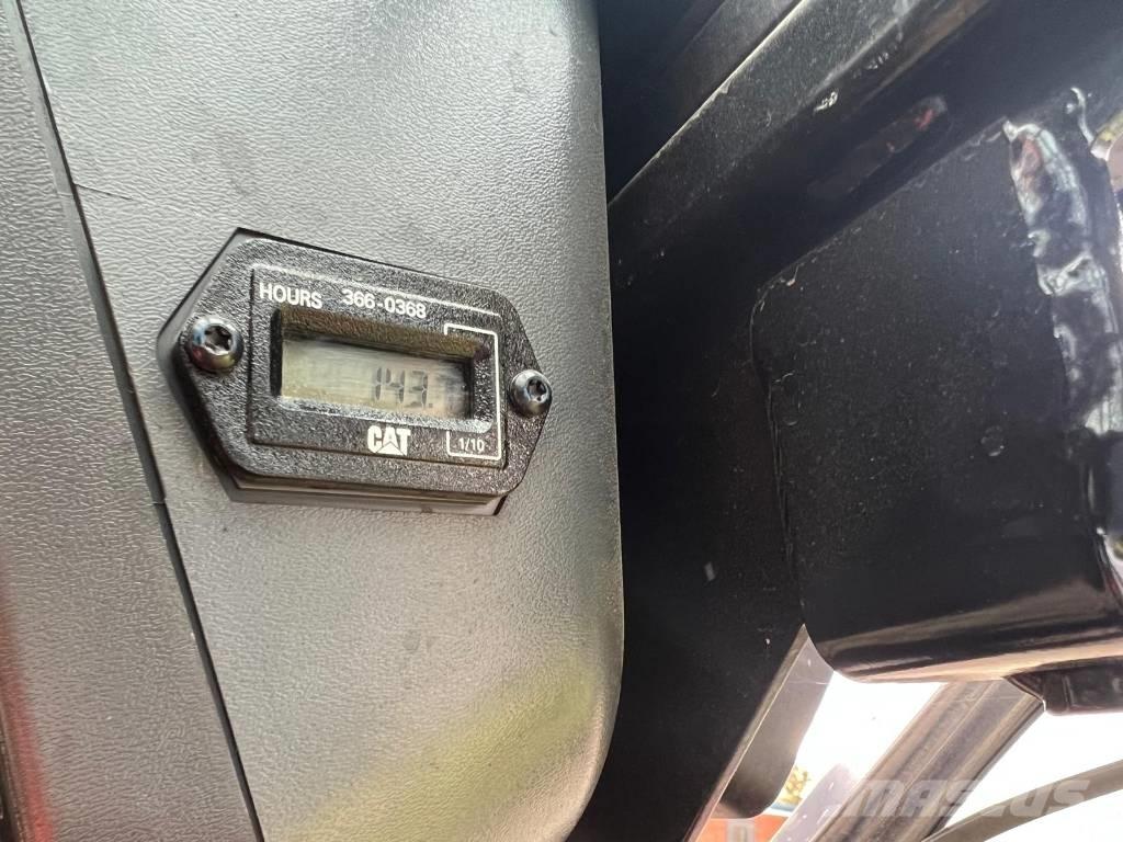 CAT 216 B 3 Mini Pale Gommate