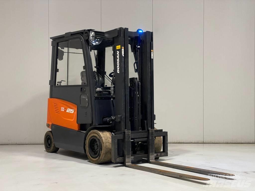 Doosan B25X-7 Carrelli elevatori elettrici